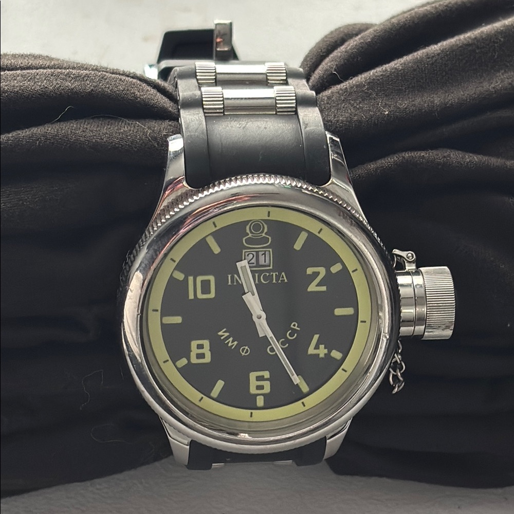 Invicta Russian Diver Watch – Black & Silver, CCCP Dial, Oversized Crown